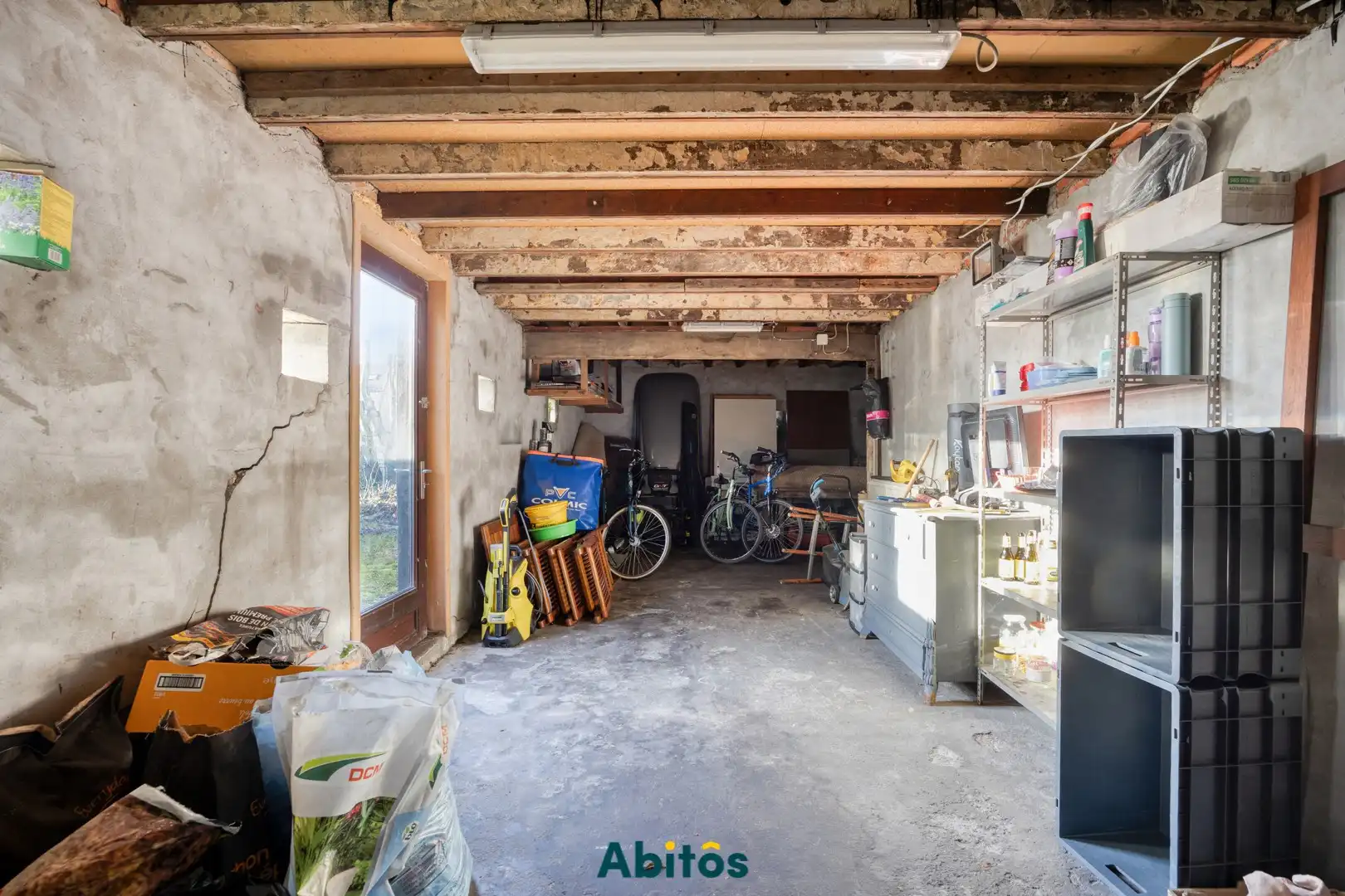 Halfopen woning met ruime opslagruimte foto 31