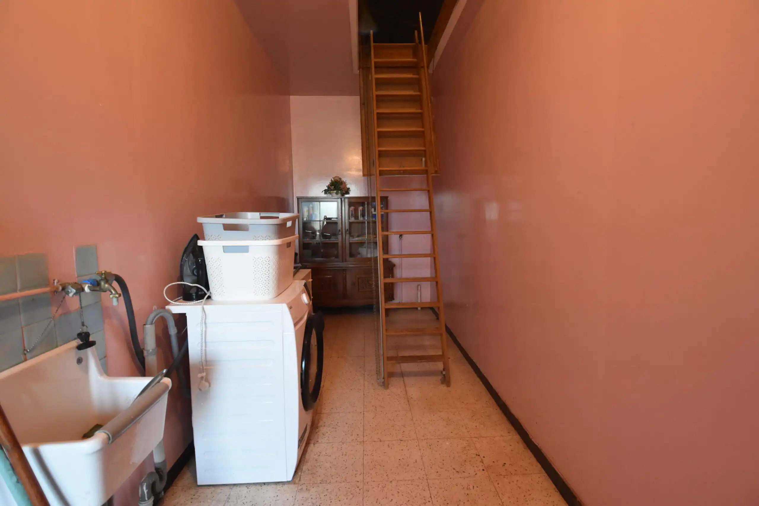 Landelijk gelegen bungalow met 3 slaapkamers en open zicht foto 28