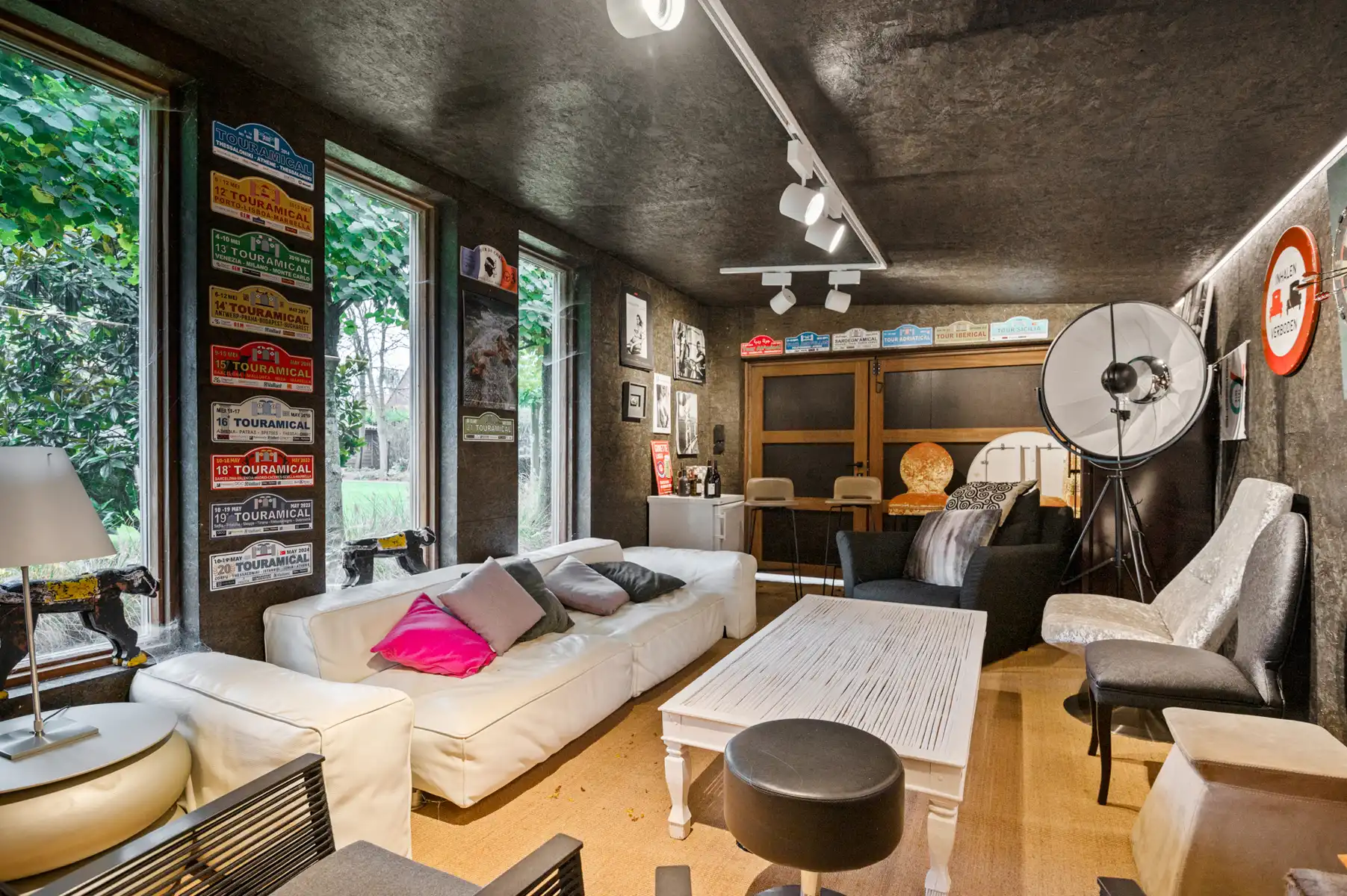 High-end afgewerkte praktijkvilla in het centrum foto 28