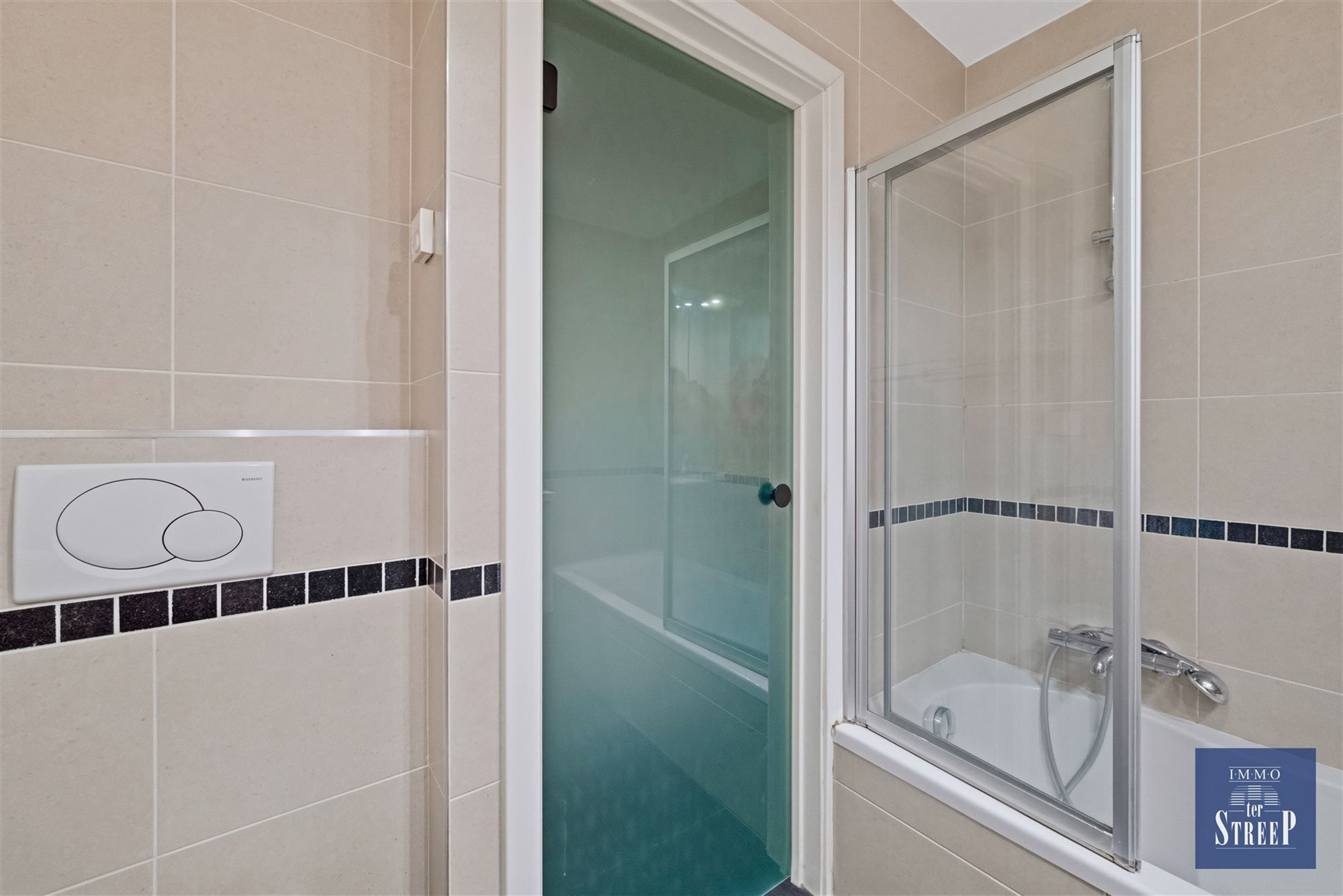 Appartement met 2 slaapkamers en frontaal zeezicht foto 14