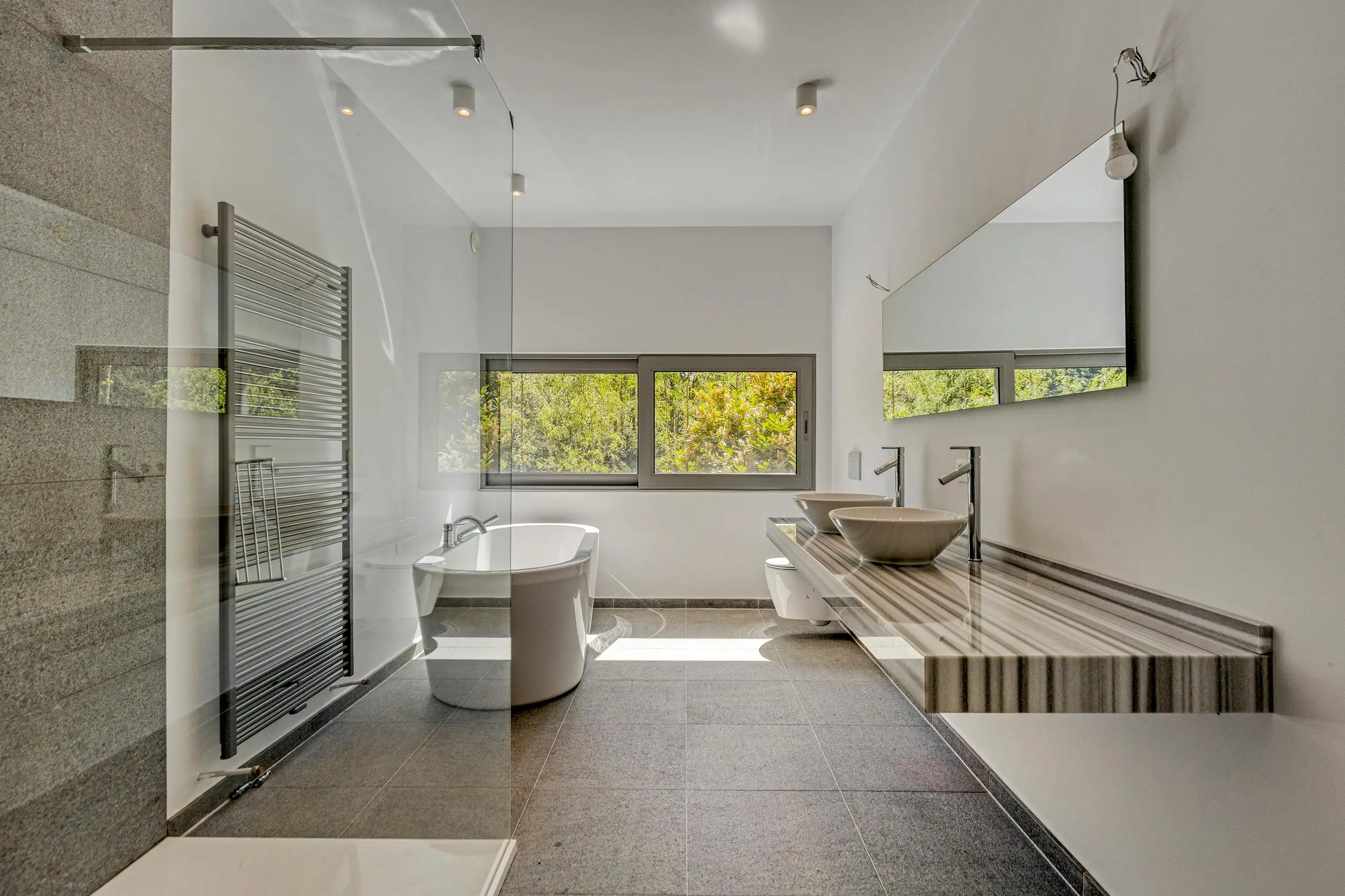 Exclusieve villa in Schilde met ruime zuid-gerichte tuin. foto 18