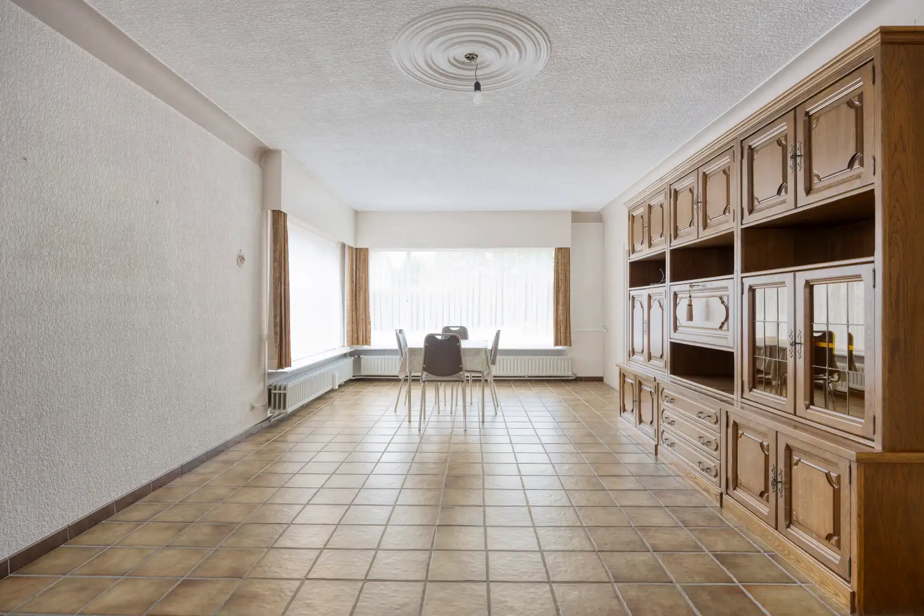 Woning met renovatiepotentieel in het centrum van Hechtel! foto 4