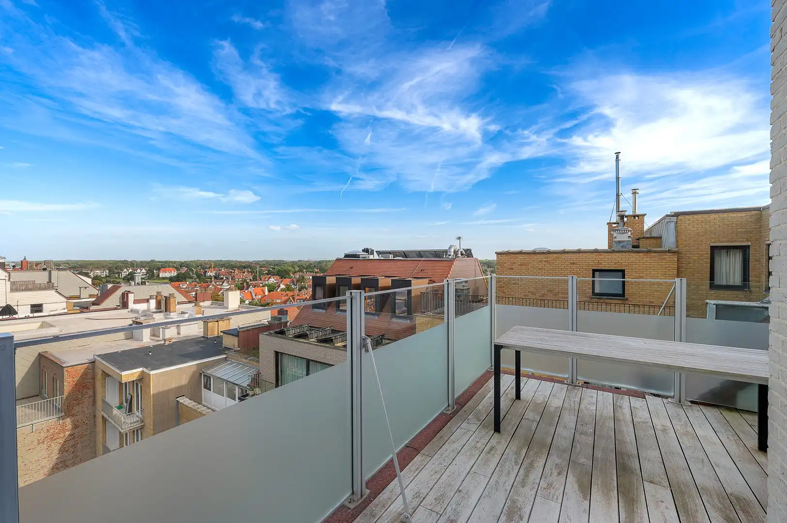 Prachtig duplexappartement met 3 slaapkamers en panoramische uitzichten in het Zoute. foto 12