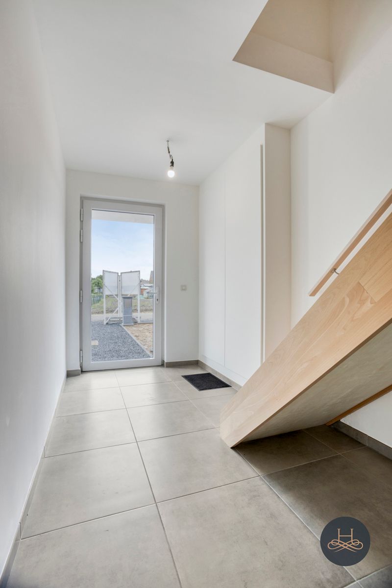 Rustig gelegen nieuwbouw woning met 3 slaapkamers foto 11