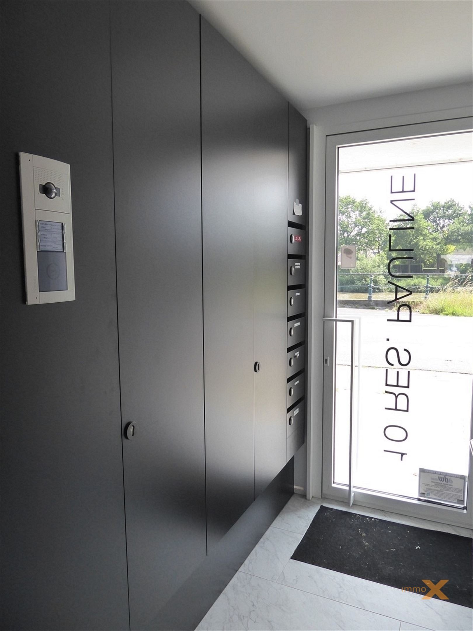 Lichtrijk appartement met prachtig waterzicht foto 20