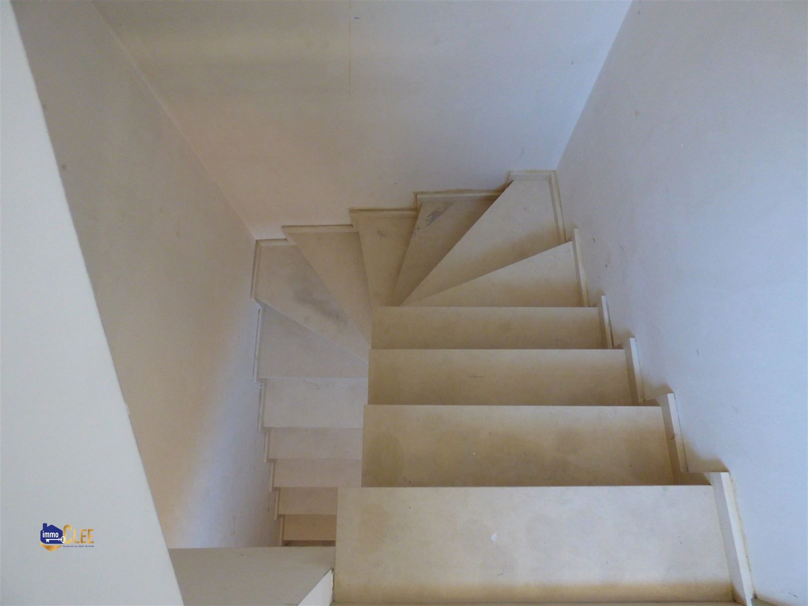 Gerenoveerd duplex appartement op het Begijnhof te Sint-Truiden foto 11