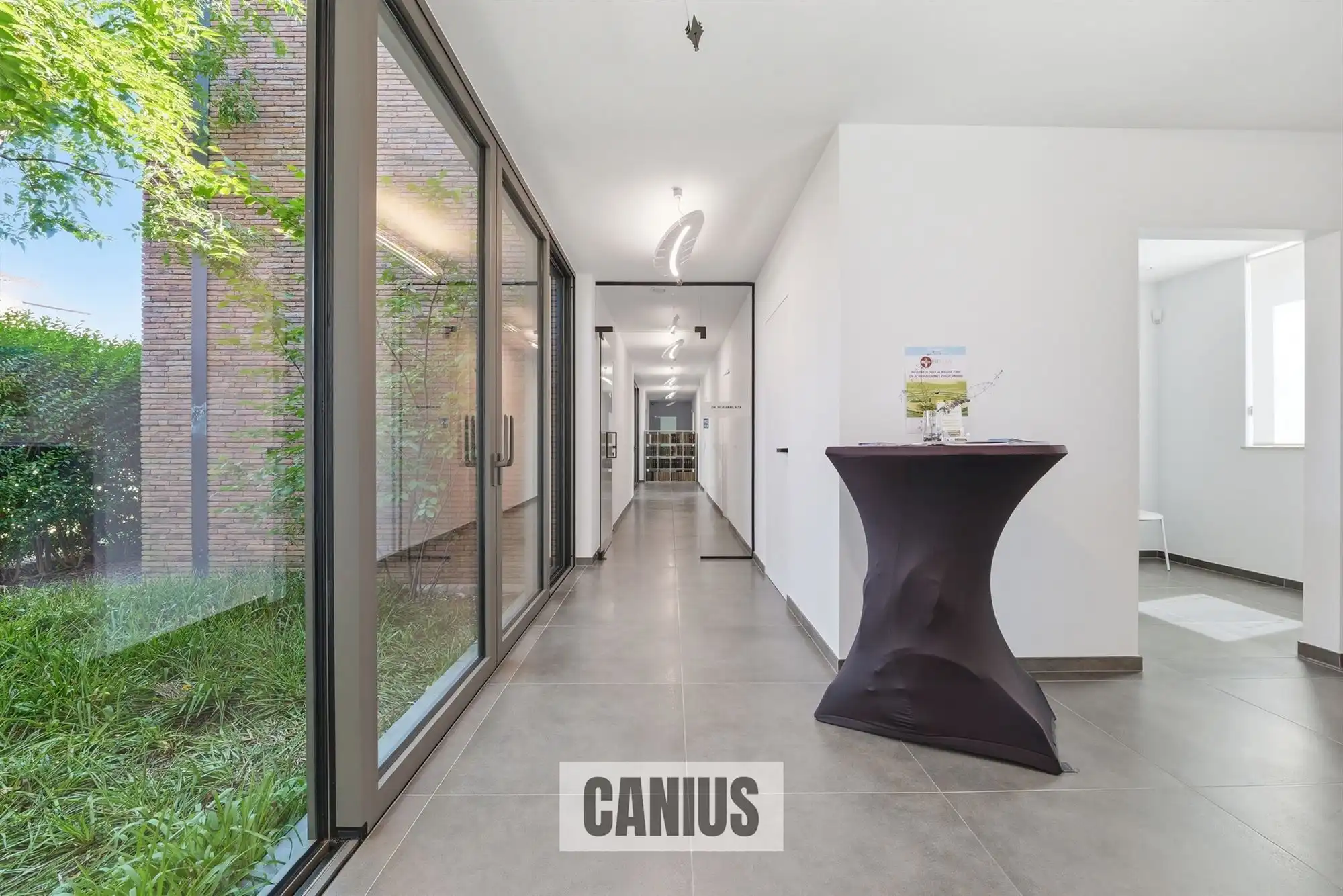 KANTOORGEBOUW MET PRAKTIJKRUIMTES OP TOPLOCATIE foto 3