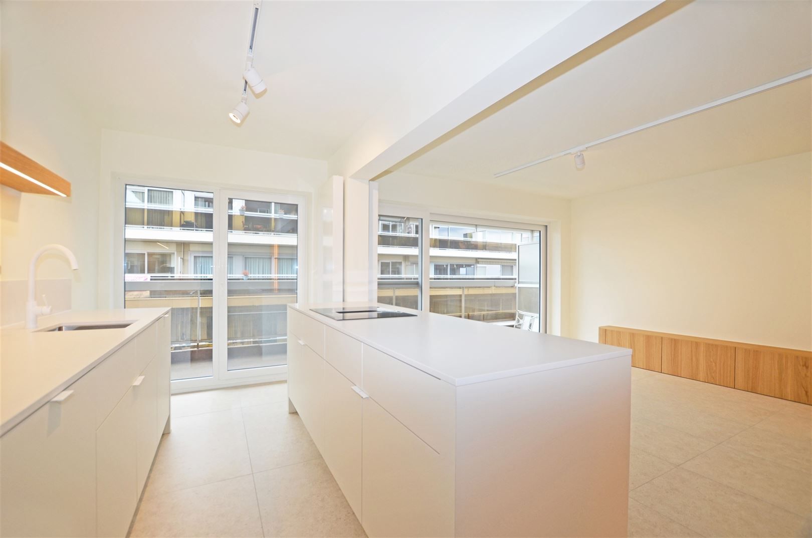 Smaakvol gerenoveerd appartement op het Katarinaplein foto 8