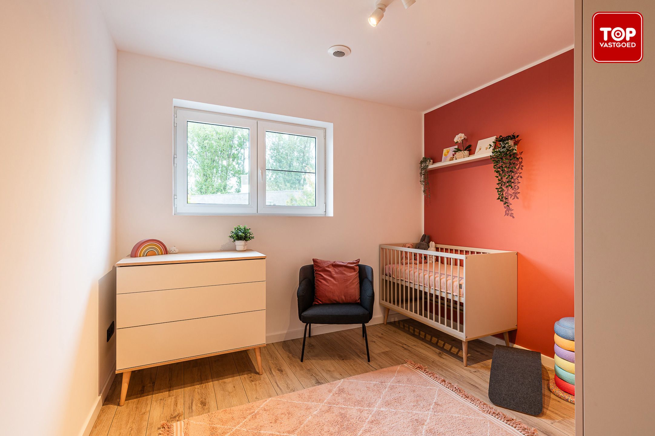 Instapklare woning (2016)  met 4 slaapkamers en tuin in residentiële wijk foto 17