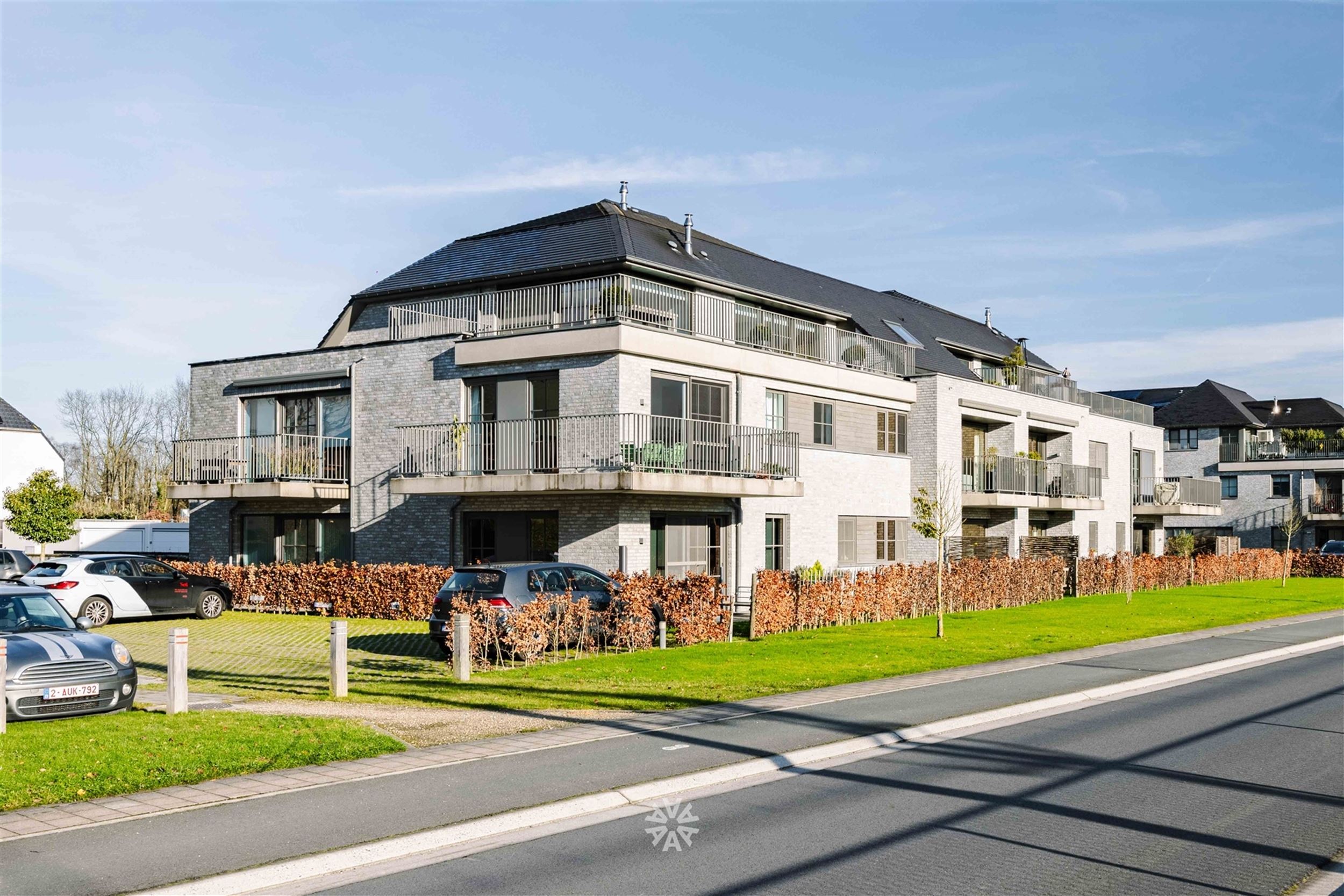 Luxe-appartement met 4 slaapkamers en groot terras  in De Pinte foto {{pictureIndex}}