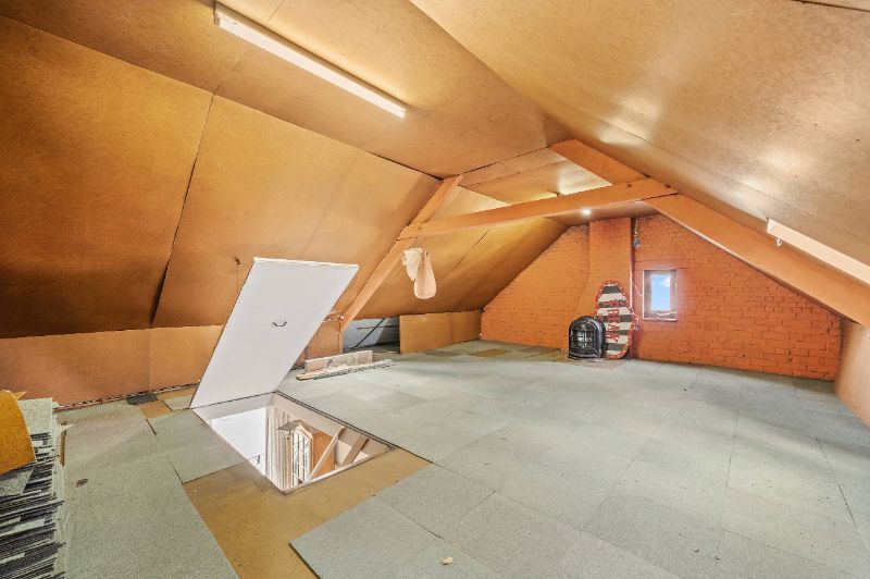 Ruime woning van 260m² op 4a25ca met 4 slaapkamers foto 26