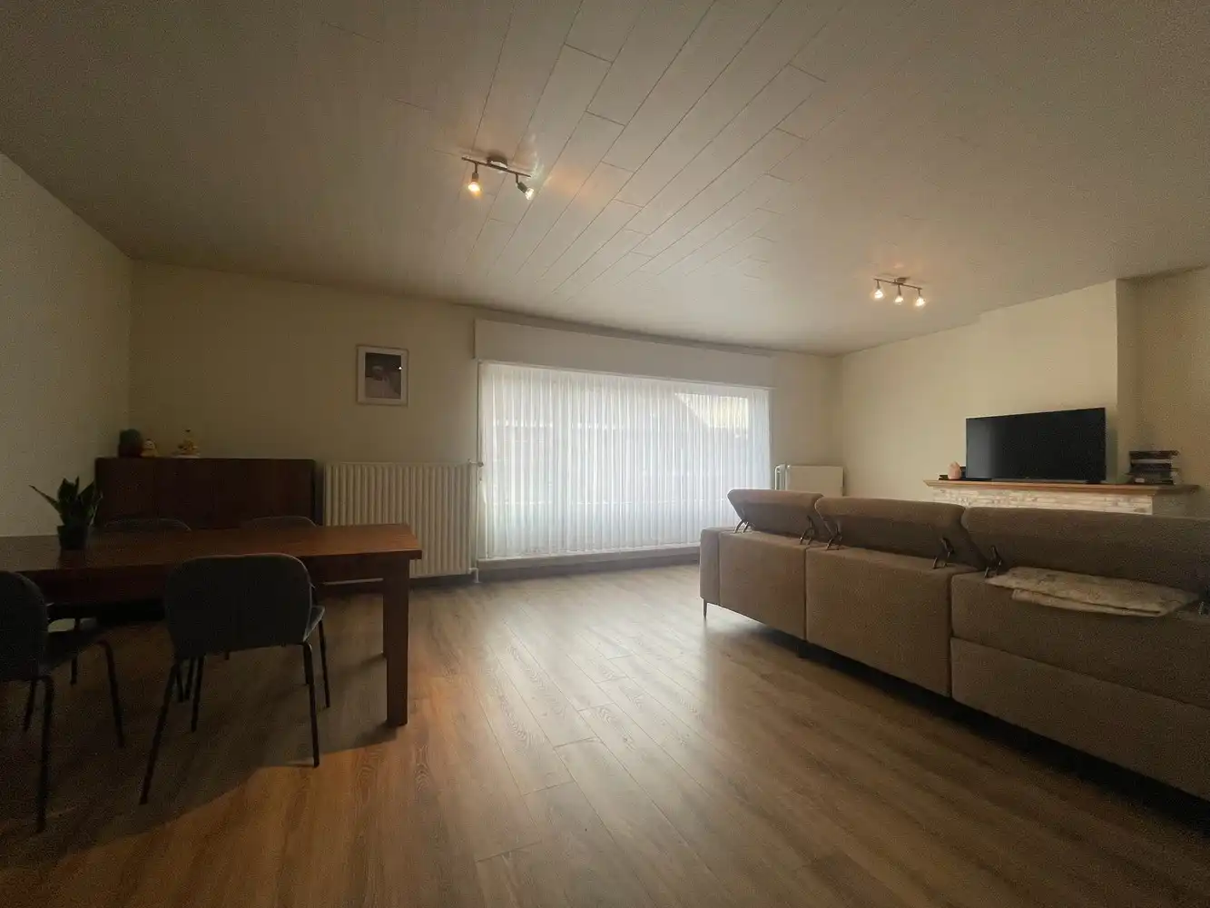 Gunstig gelegen appartement met 2 slaapkamers foto 9