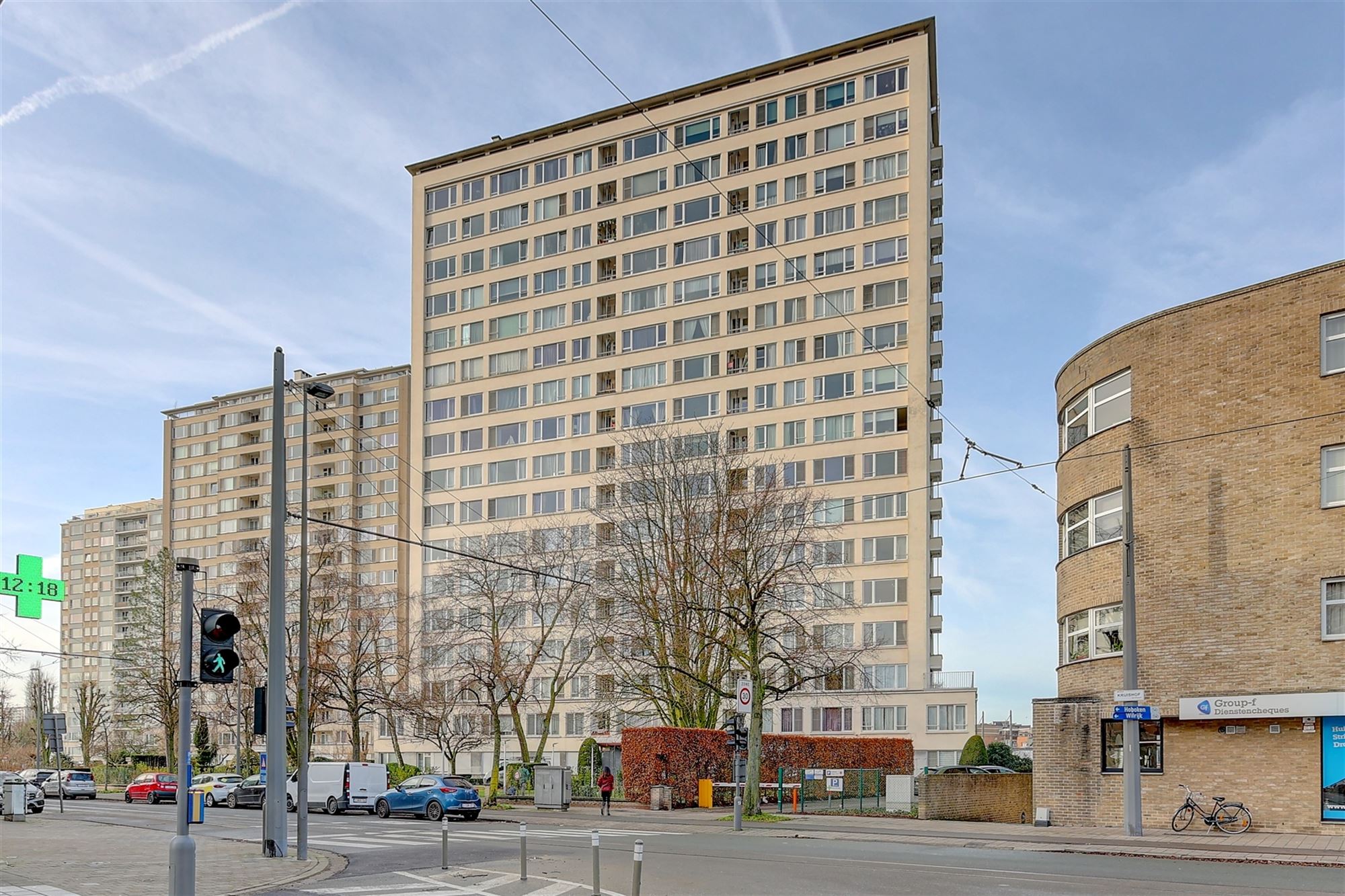 Appartement met 2 slaapkamers en terras grens Antwerpen Wilrijk foto 2