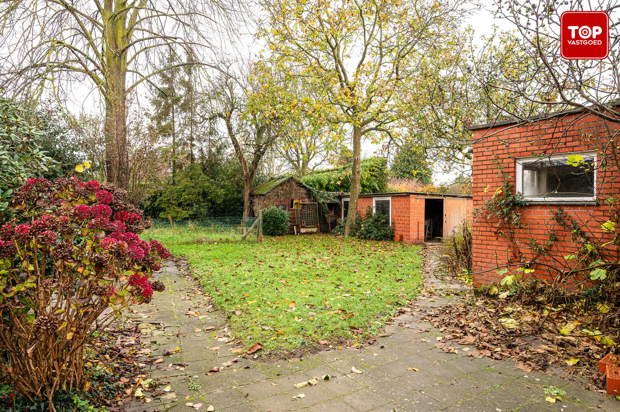 Renovatieproject met zeer veel potentieel foto 25