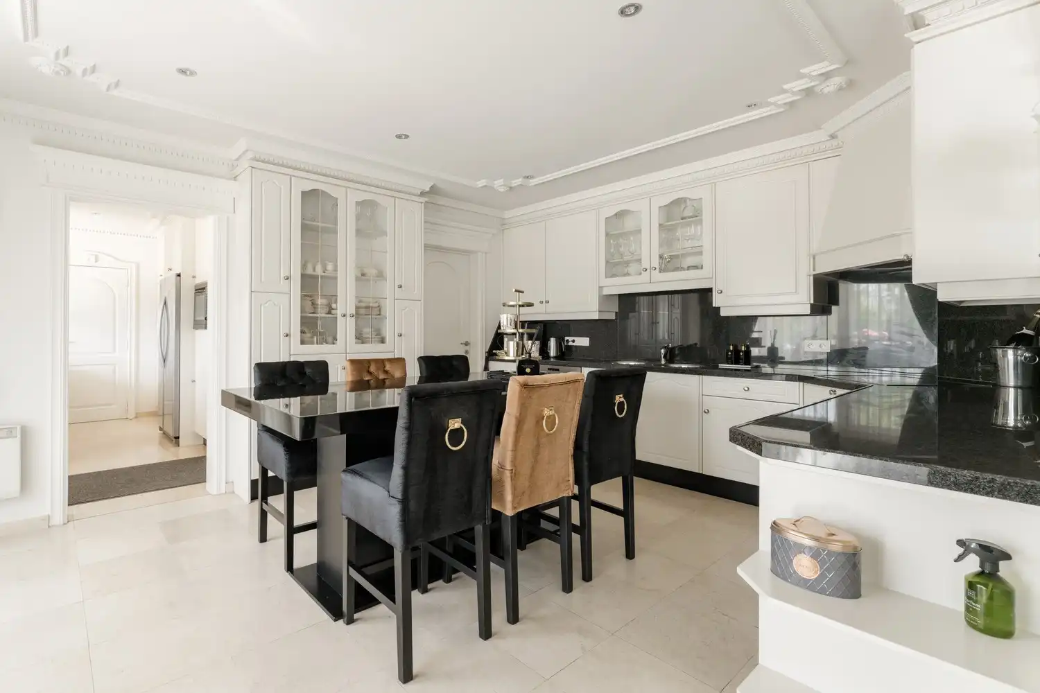 Prachtige ruime villa op een royaal perceel foto 10