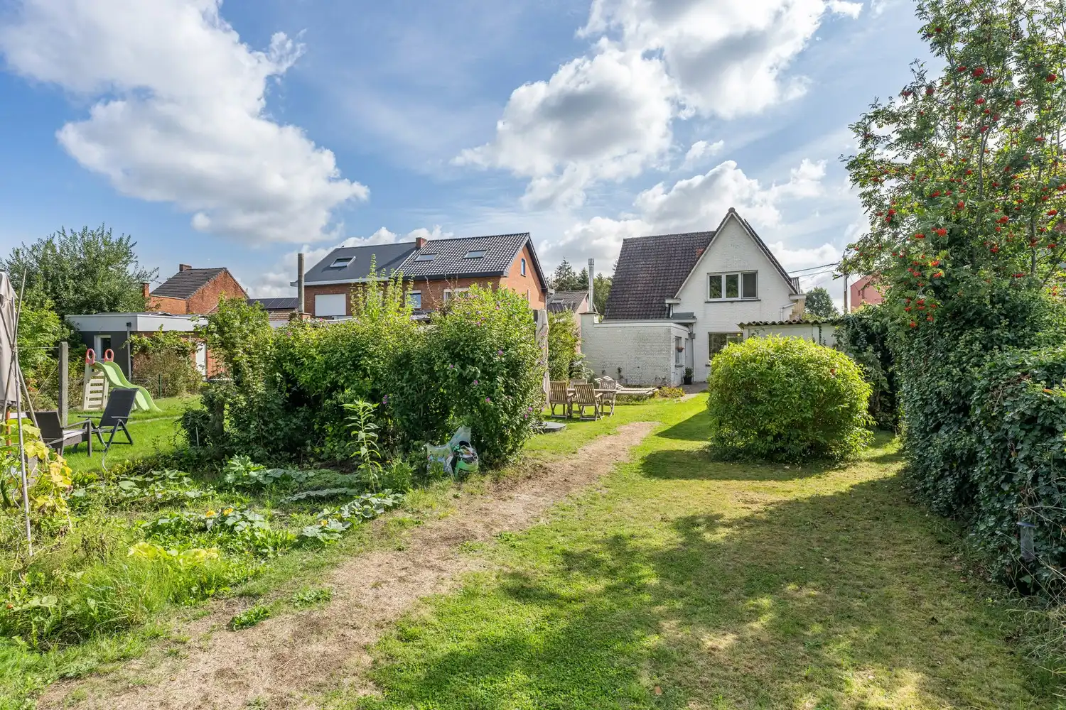 Goed gelegen, vrijstaande en lichtrijke woning met een oprit met een garage, 3 slaapkamers en een diepe tuin te Wilsele! foto 18