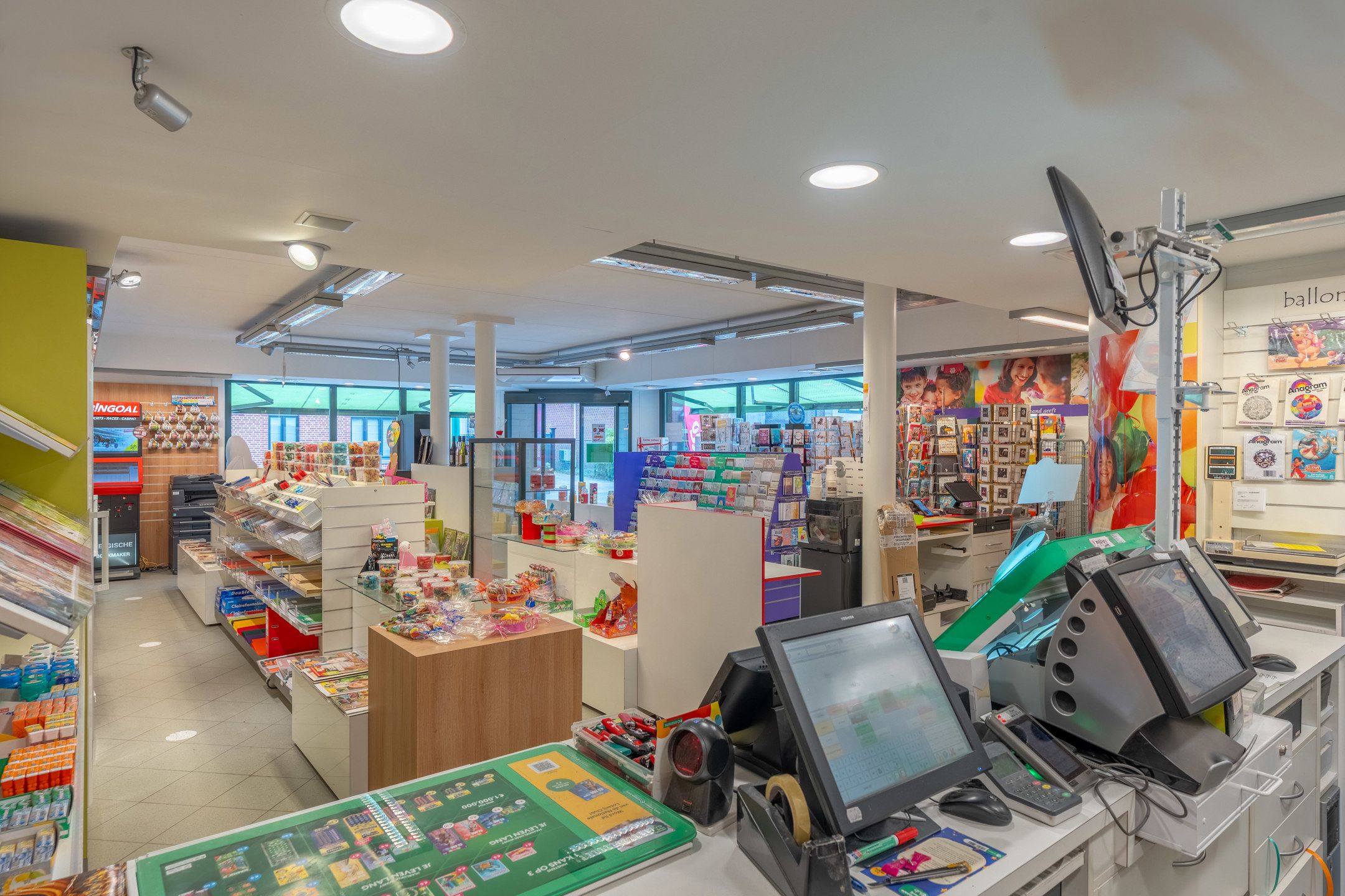 Zeer interessante handelszaak met woonst in Vosselaar foto 9