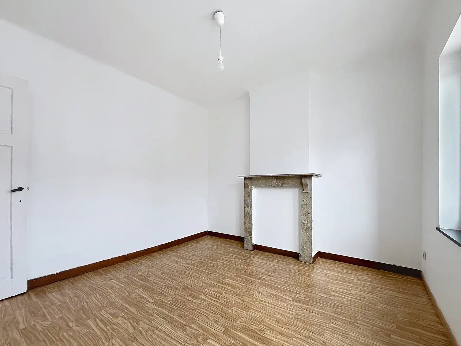 Rijwoning op een goede locatie met 3 slpks  foto 16