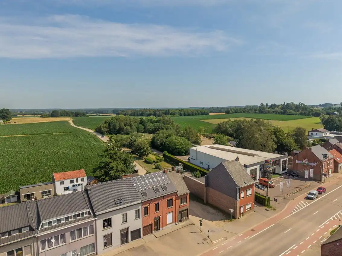 Charmante woning met tuin, 2 slk, garage en uniek zicht op groen landschap foto 28