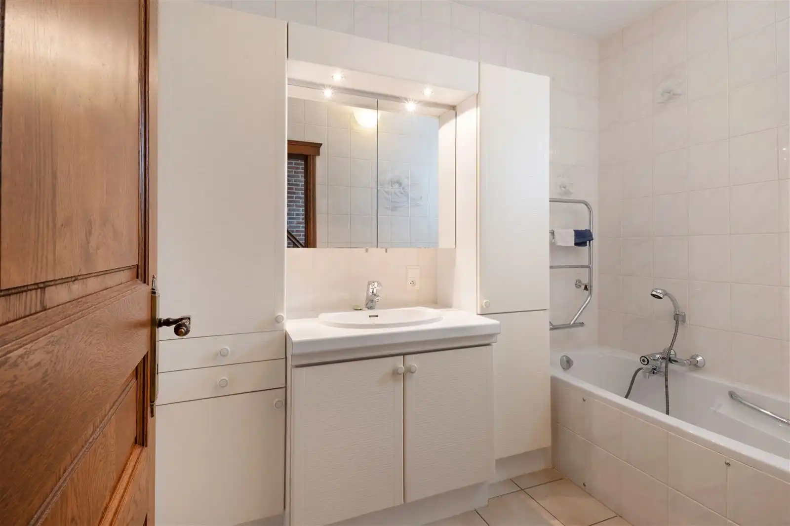 Rustig gelegen Villa met tuin op 22are60 foto 9