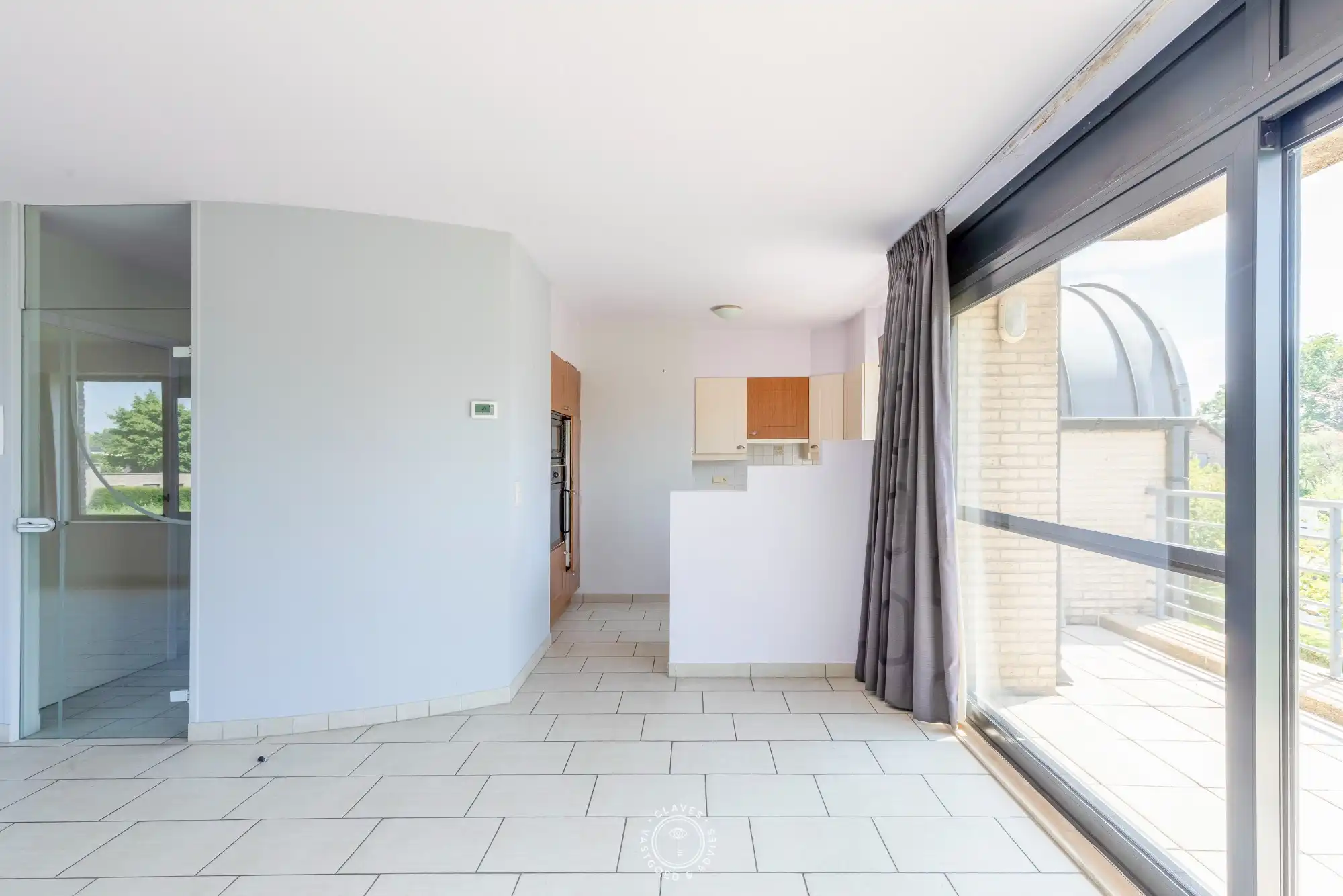 Ruim appartement met drie slaapkamers en zonnig terras foto 5