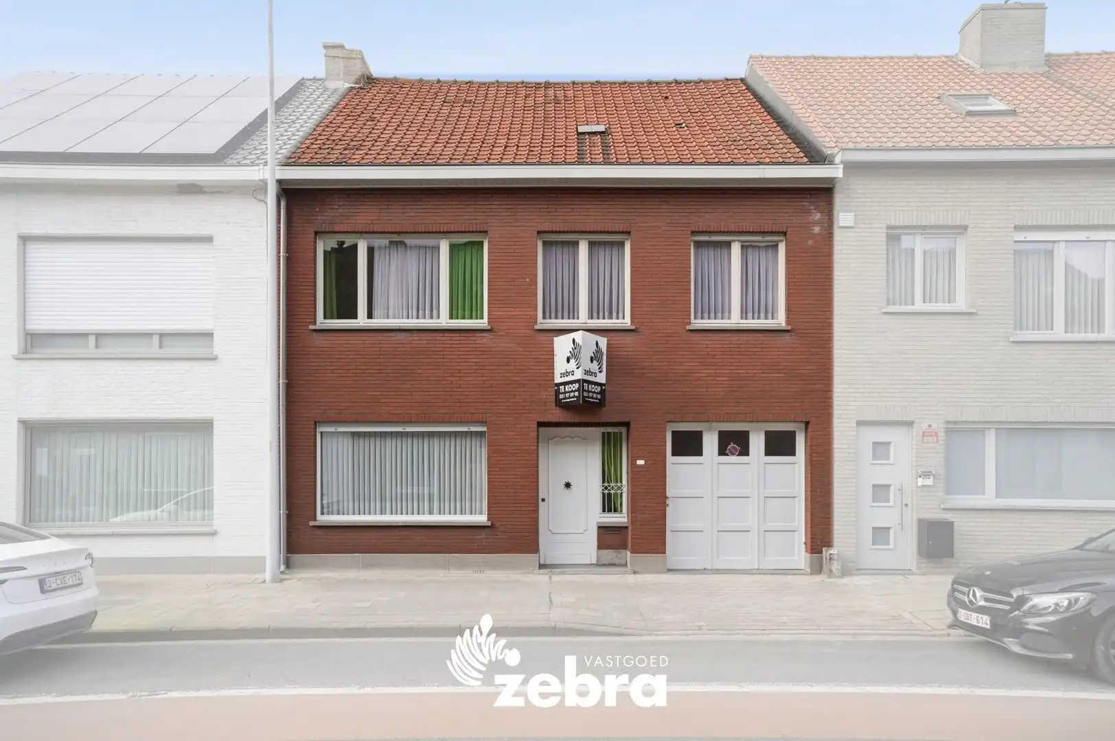 Hoofdfoto van de publicatie: Te renoveren woning op ruim perceel in Eernegem!