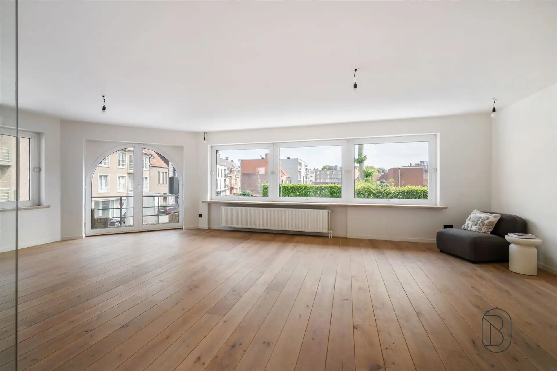 Stijlvol gerenoveerd afgewerkt appartement foto 9