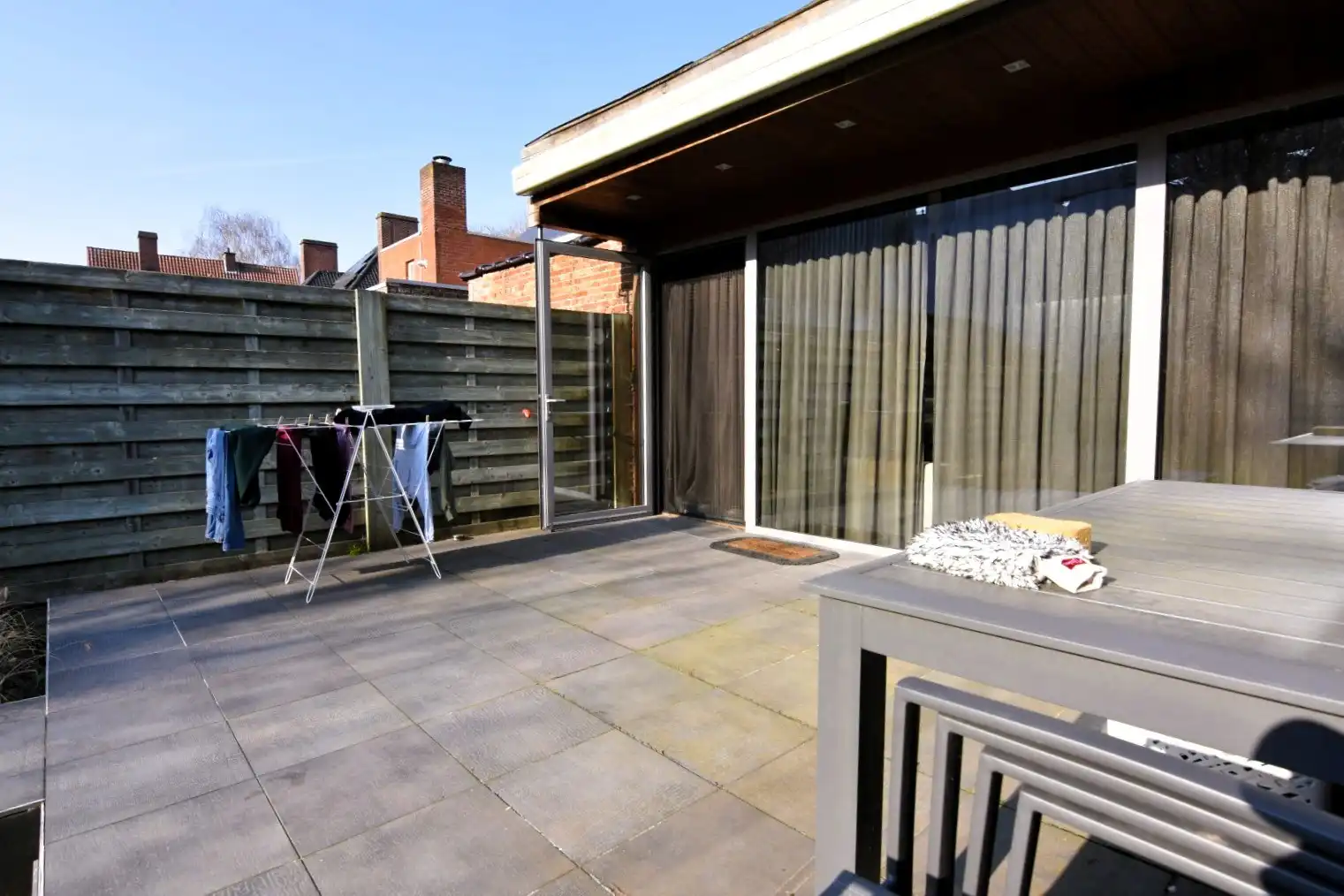 Toffe woning in rustige straat foto 25