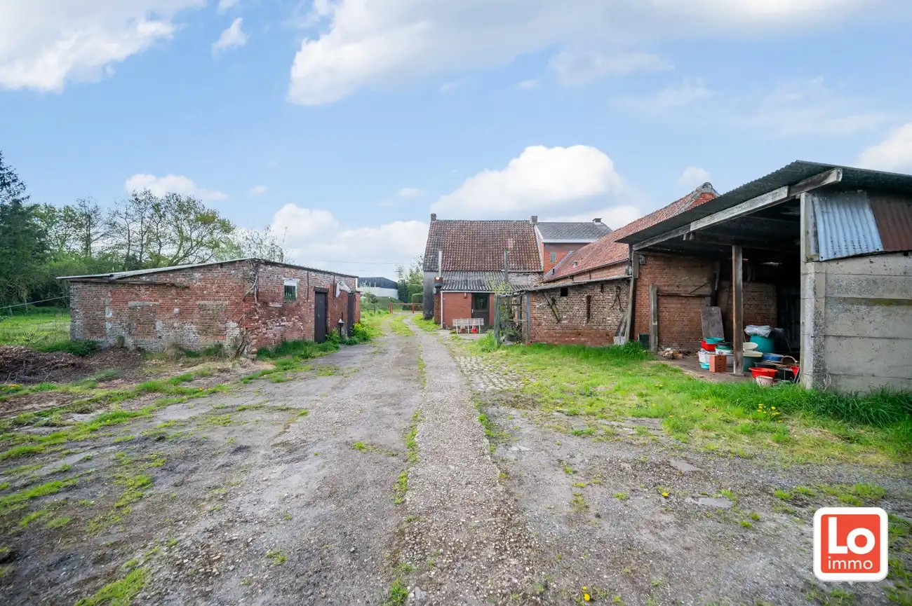 VERKOCHT! Landelijk gelegen halfopen afbraakwoning op groot perceel grond met open zicht in Zeveneken! foto 24