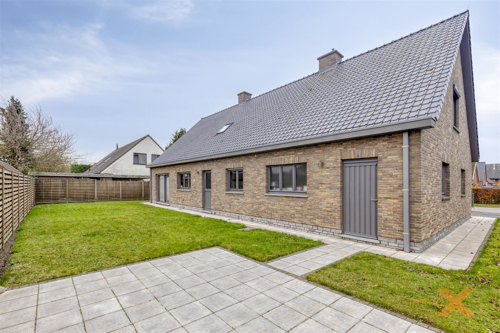 RUIME ENERGIEZUINIGE VILLA MET 4 SLPKS foto 4