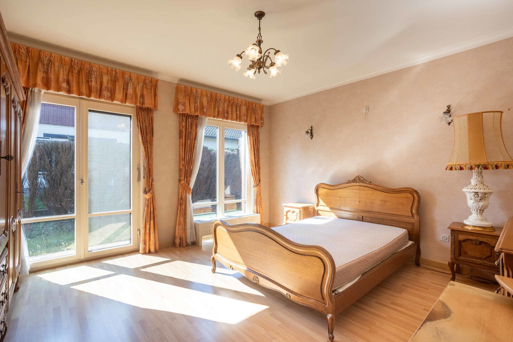 Goed gelegen ruime alleenstaande woning  foto 12