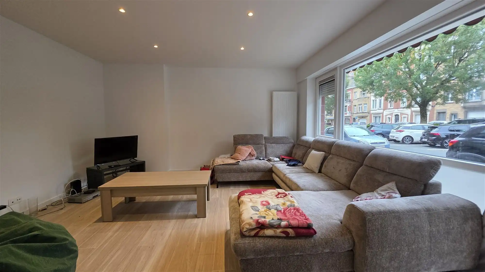 GLK appartement met koer foto {{pictureIndex}}