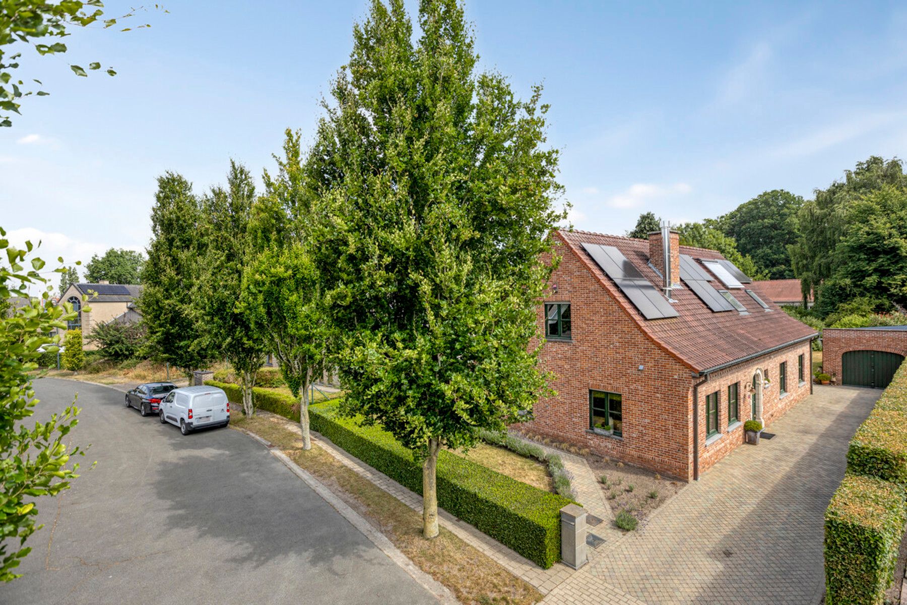 Prachtige en instapklare villa in landelijke stijl  foto 37