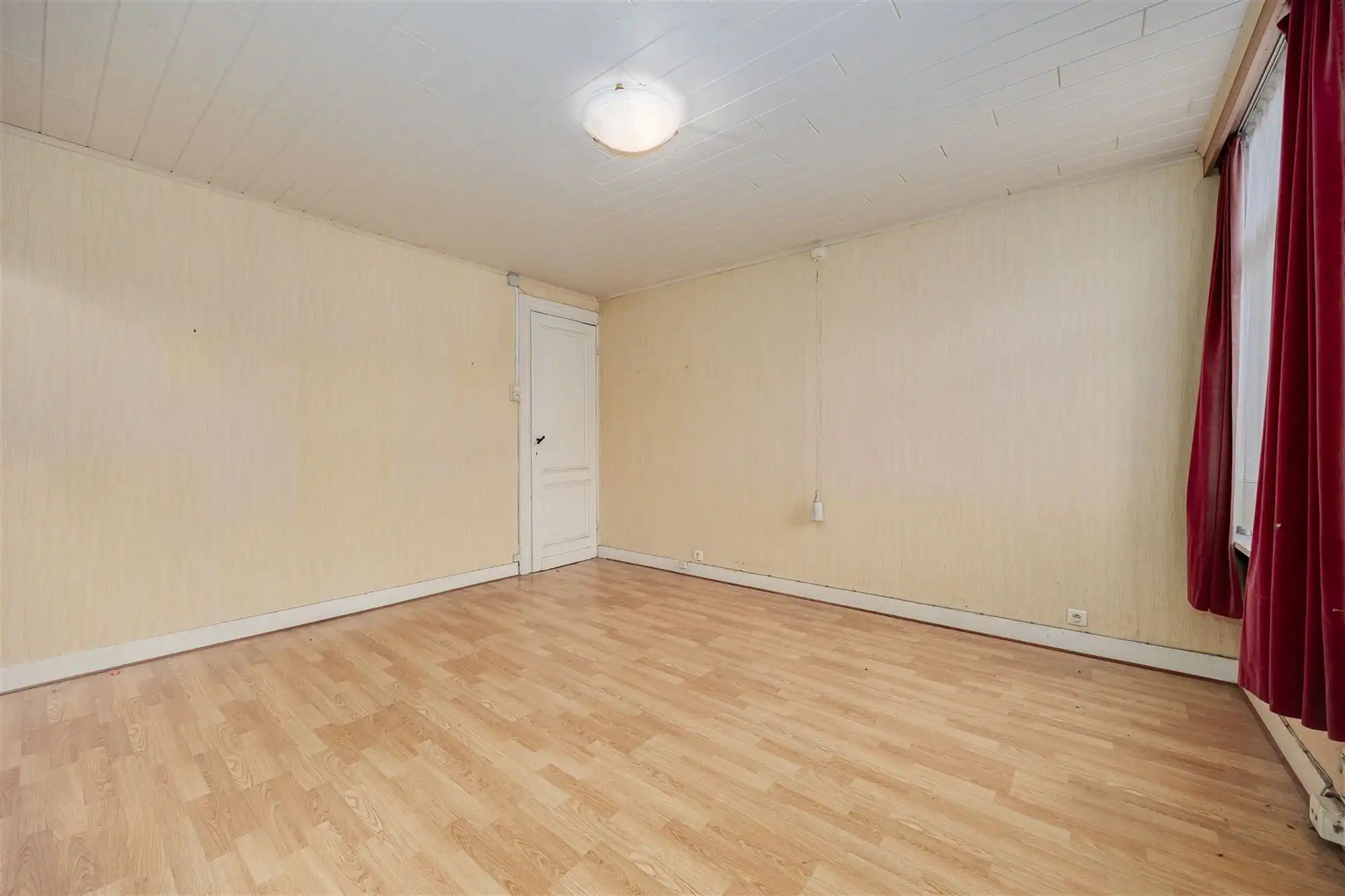 Te renoveren woning met 3-4  slk met gezellige tuin foto 15