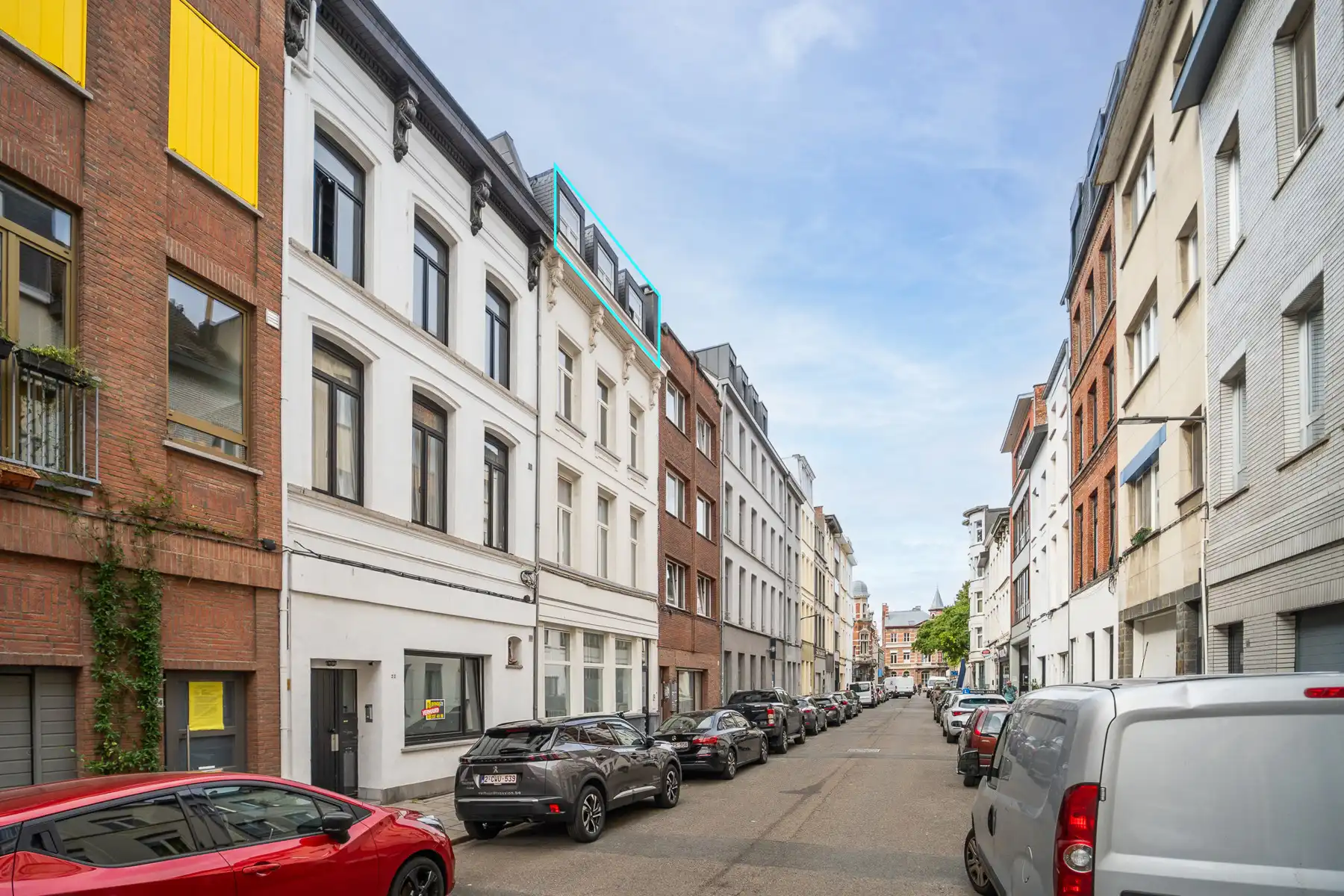 Trendy bemeubeld appartement op top locatie foto 4