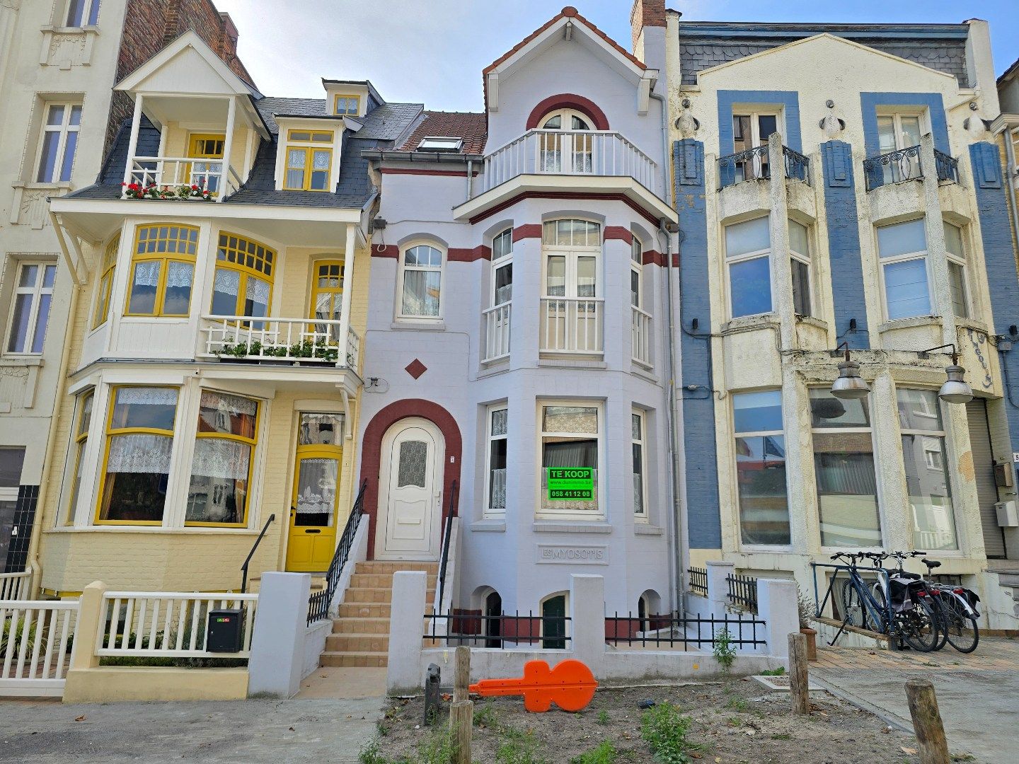 Woning met 5 slaapkamers foto {{pictureIndex}}