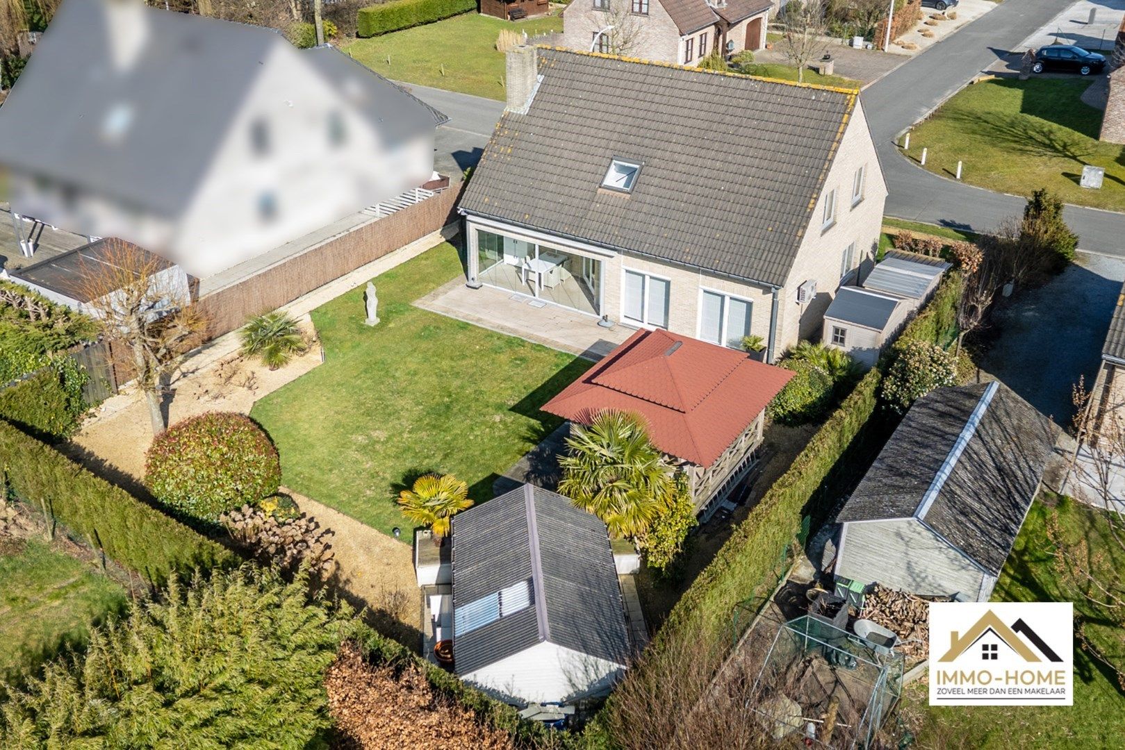 Villa met vier slaapkamers te Nevele foto {{pictureIndex}}