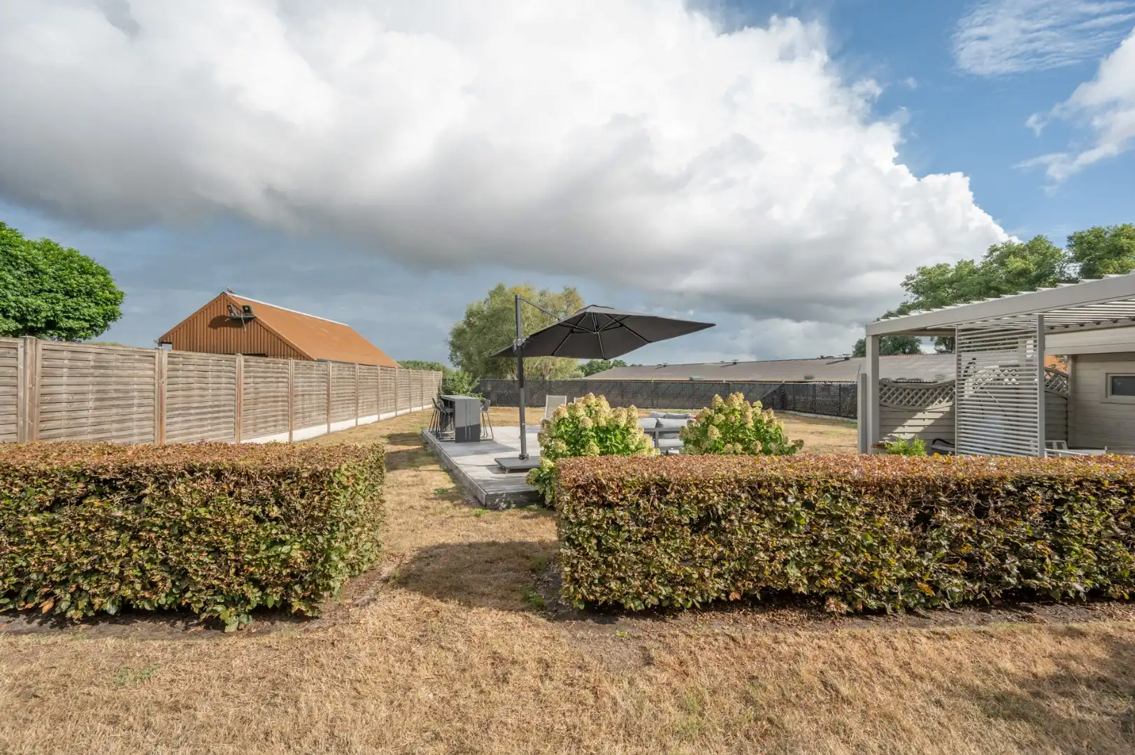 Charmante vrijstaande villa in fermette stijl met heerlijke tuin! foto 12
