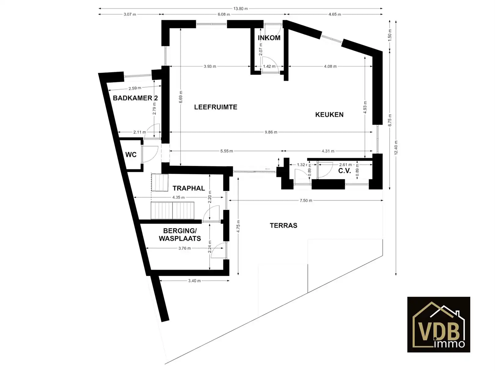 Ruime, volledig gerenoveerde halfopen bebouwing met 3 slaapkamers, carport en aangelegde tuin op toplocatie te Riemst foto 6