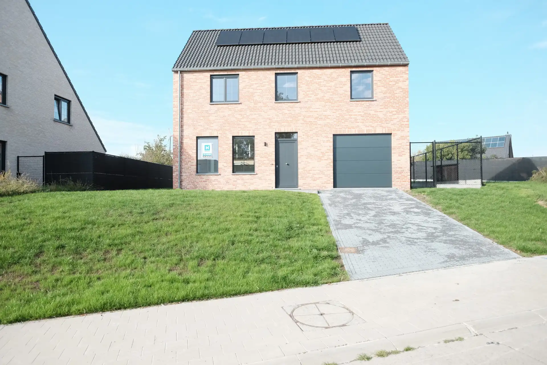 Prachtige alleenstaande nieuwbouwwoning in Hooglede foto 2