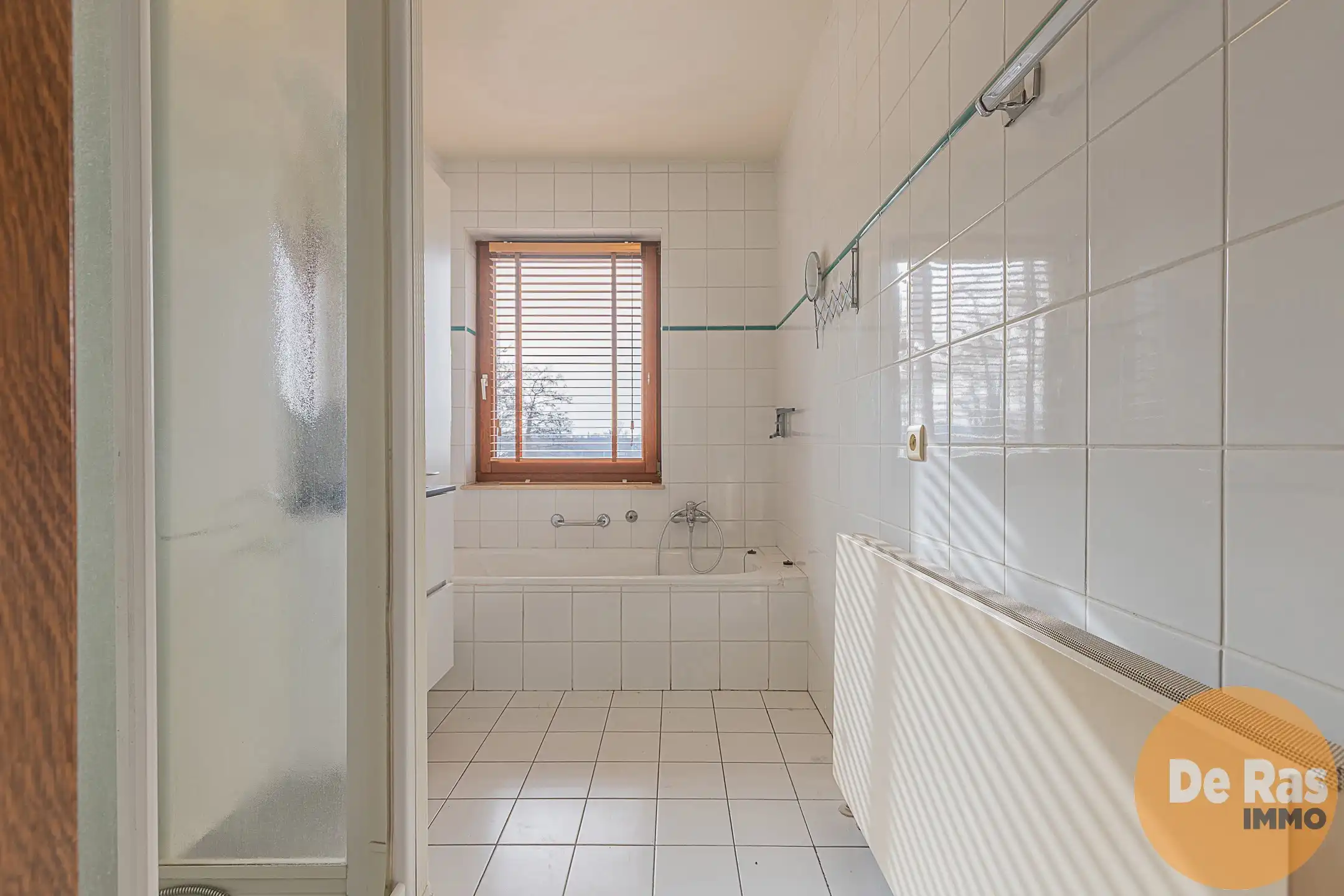 NINOVE - instapklaar ruim appartement op centrale ligging foto 14