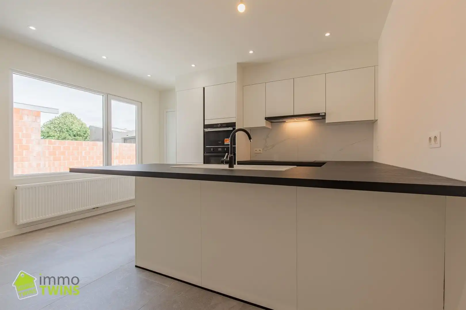 Te koop Instapklare ruime woning met achterliggende weide in Zele foto 8