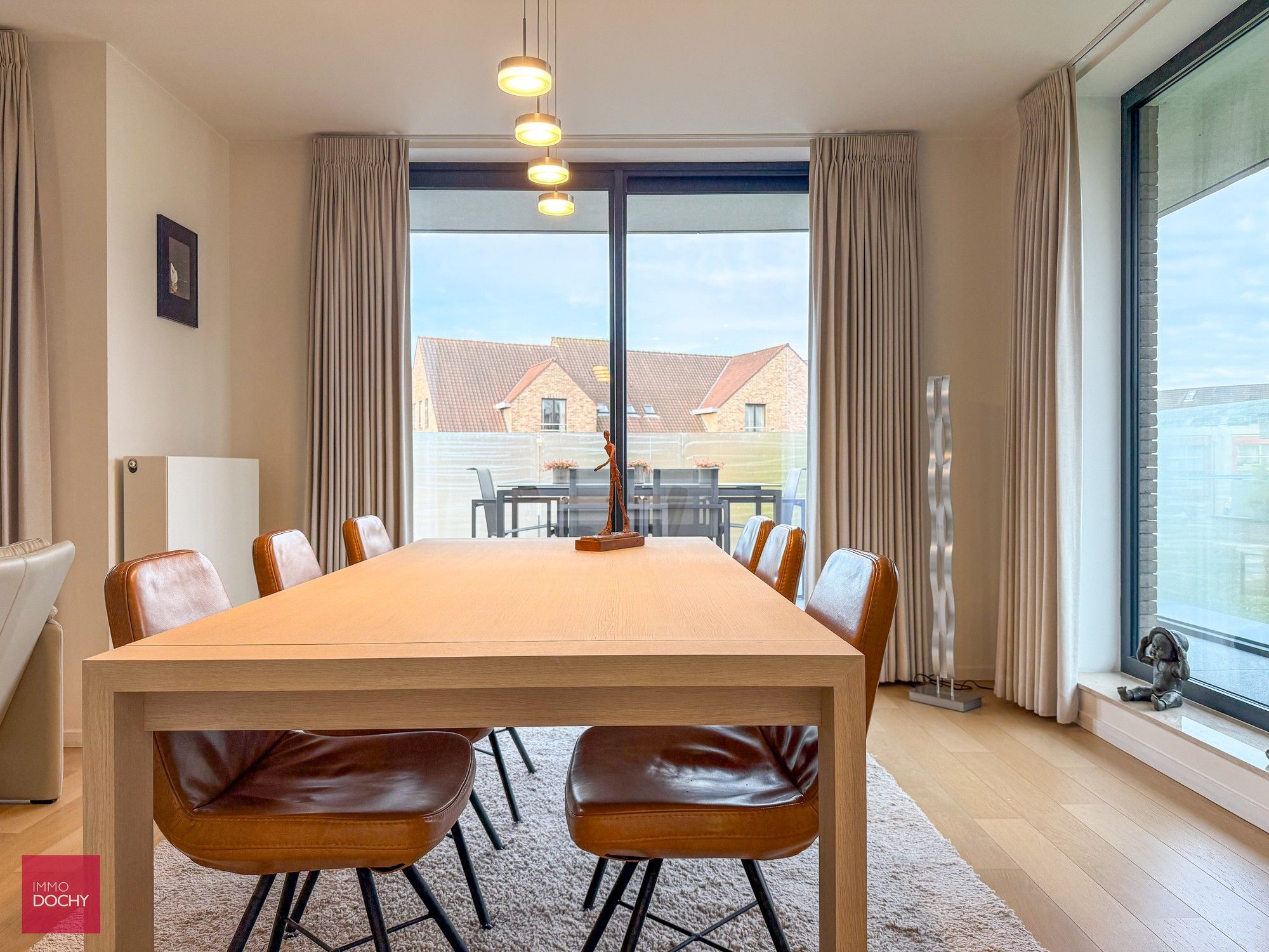 Standingvol modern appartement met groot zongericht terras | Leeuwkestraat foto 3