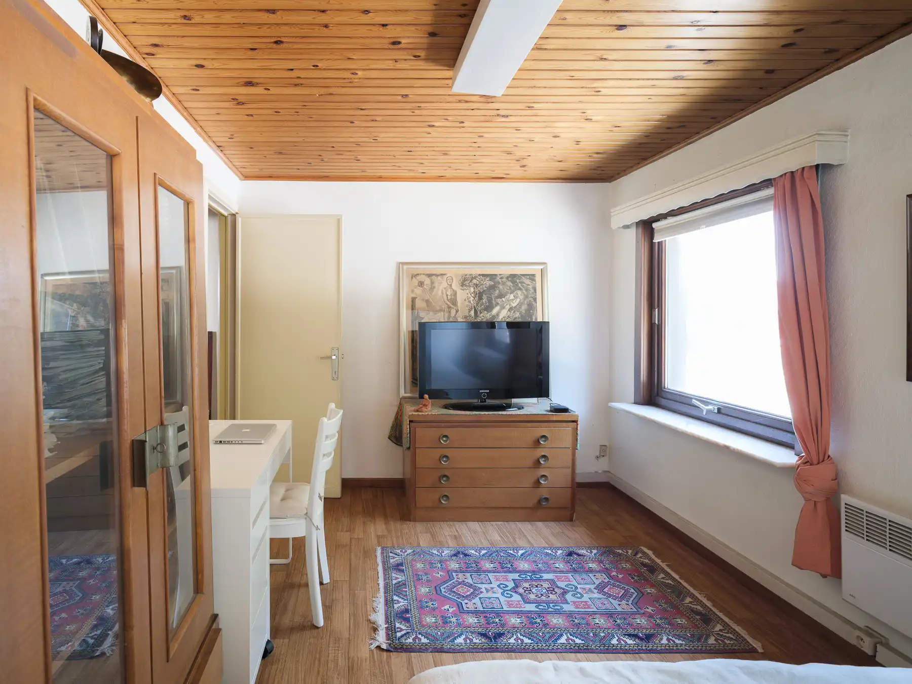 Ruim drie slaapkamer duplex-appartement met potentieel foto 11