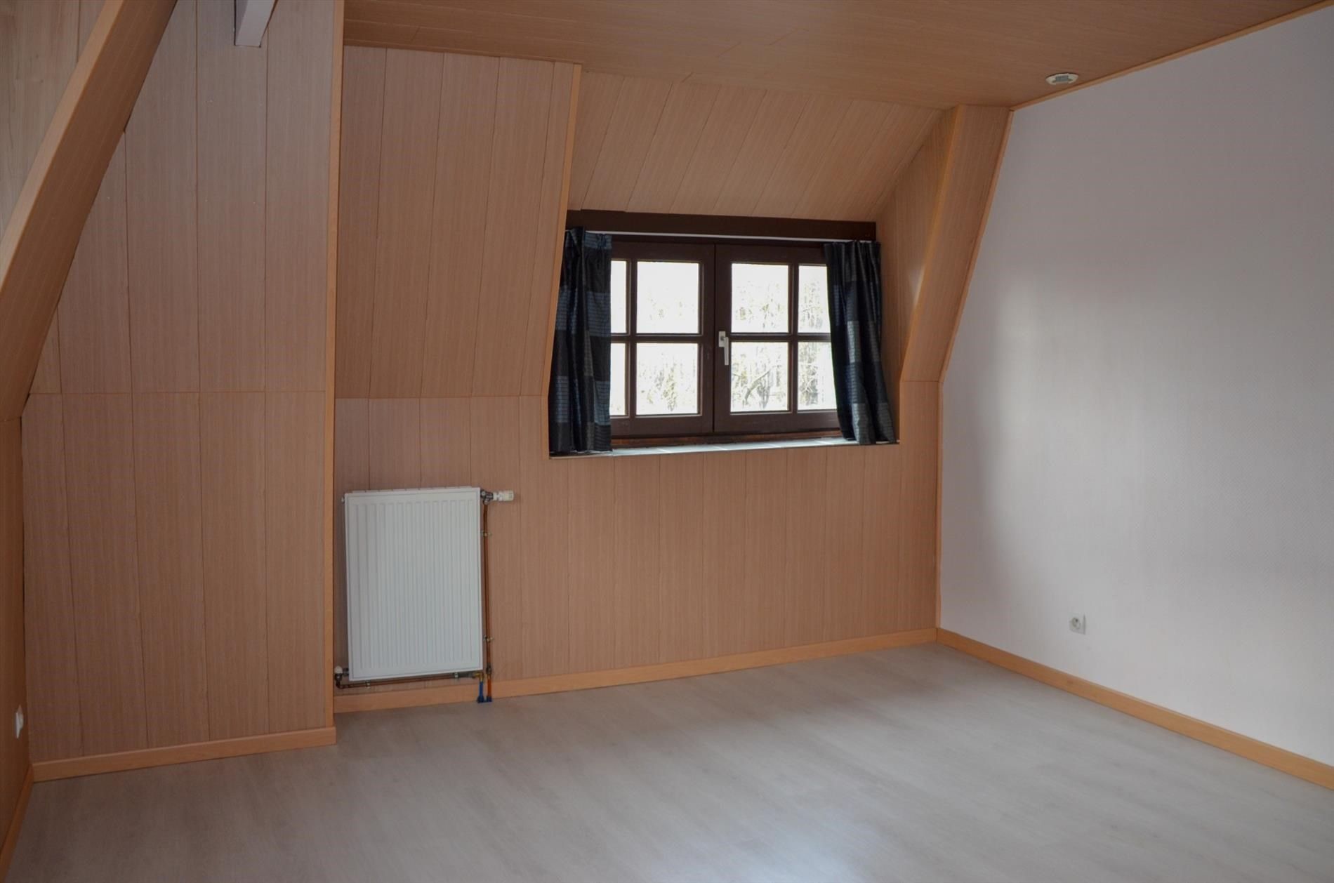 Hoekwoning met 2 slaapkamers en koertje. foto 5