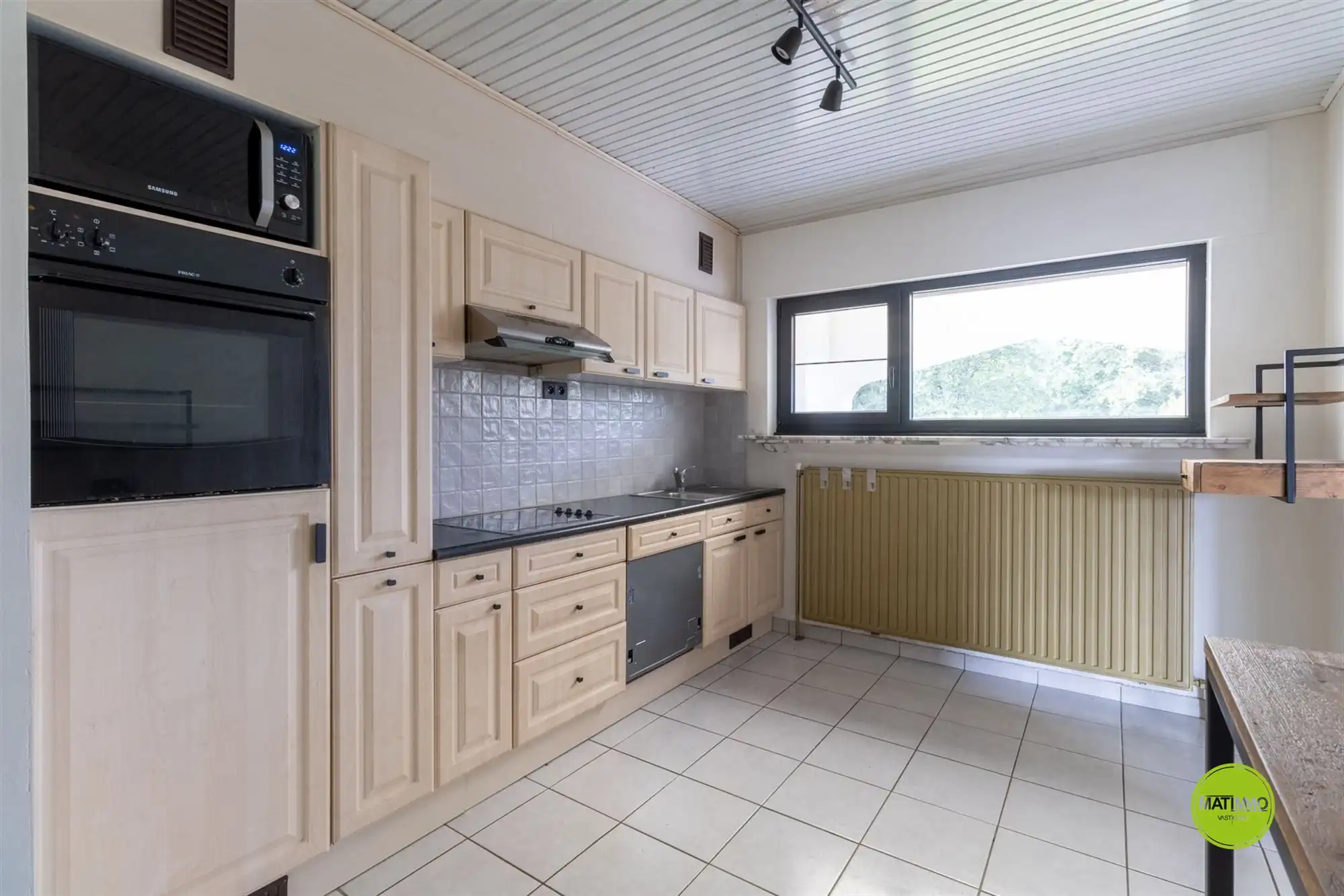 Rustig gelegen, gerenoveerde woning op een ruim perceel foto 7