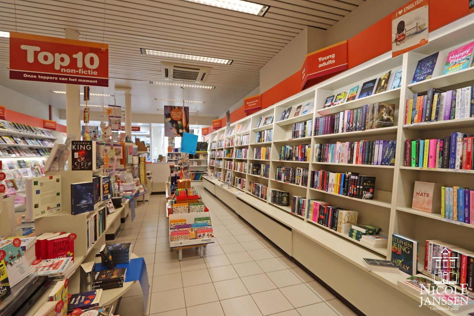 Mooi verzorgde en instapklare gelijkvloerse handelsruimte in centrum Maaseik foto 4