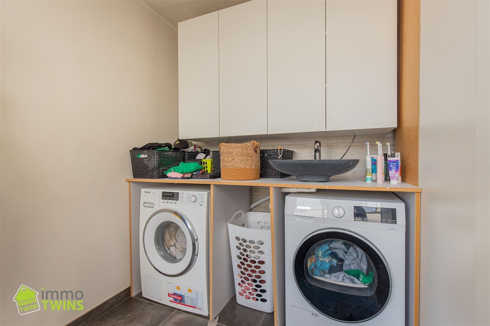 Gerenoveerde woning met loods, oprit en tuin te Grembergen foto 7