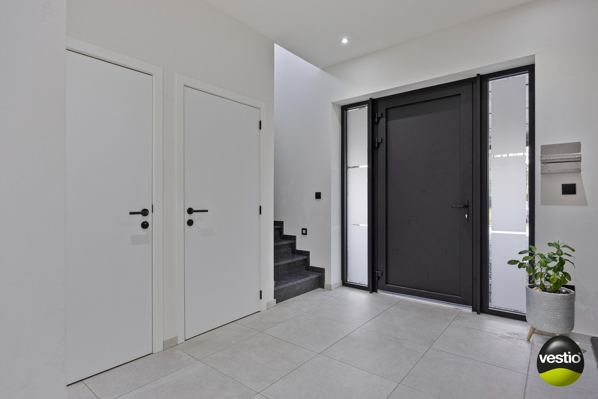 Prachtige, vrijstaande BEN-woning met 3 slaapkamers en 2 badkamers op toplocatie te Genk foto 9