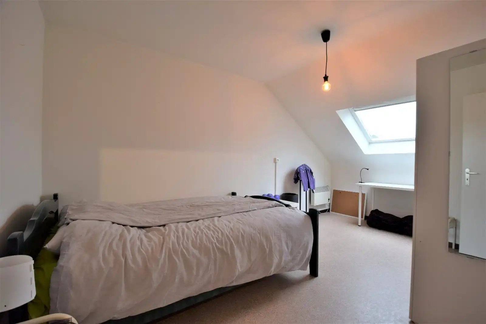 Hoekwoning met drie slaapkamers, tuin en garage foto 8